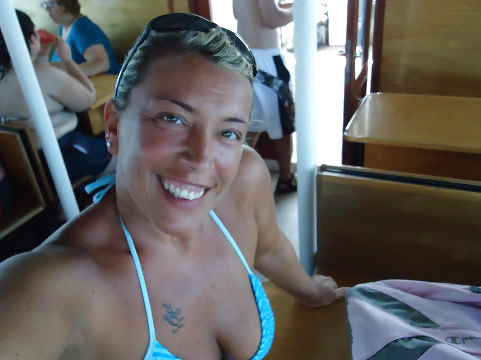 16P Italian milf: debora