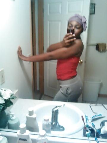 8P Sexy ebony chic