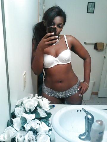 8P Sexy ebony chic
