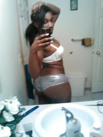 8P Sexy ebony chic