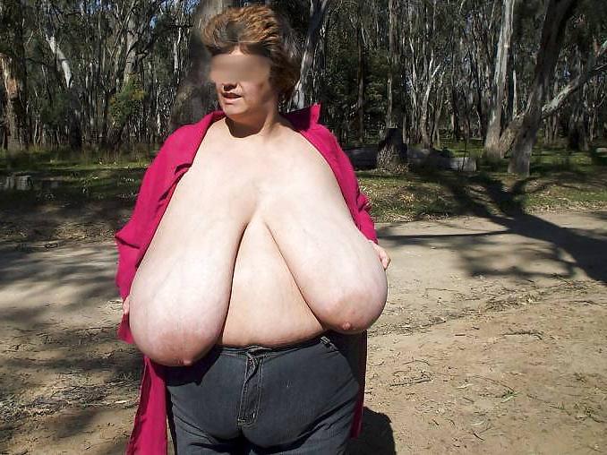 11P FAT GRANNY WITH HUGE BOOBS 