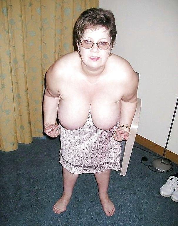 20P Saggy tits 41.