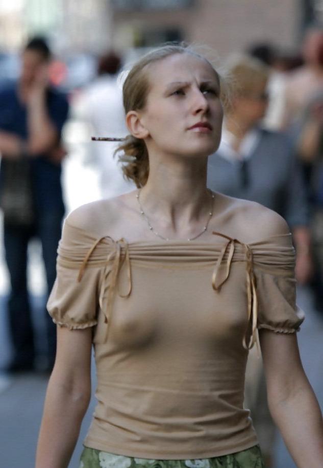 25P Candid Streets Babes 3 – Vorderansicht – von Voyeur TROC