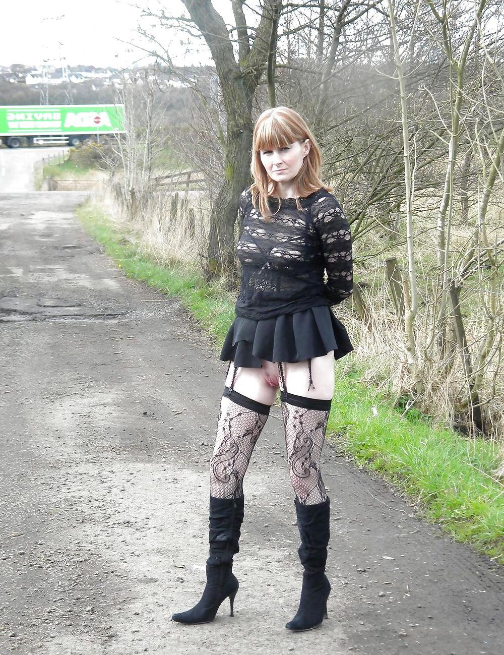 14P 413 mature in boots