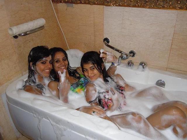 15P Beautiful Indian Girls 55 NON PORN-- By Sanjh