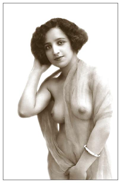 20P Vintage boobs