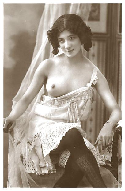 20P Vintage boobs