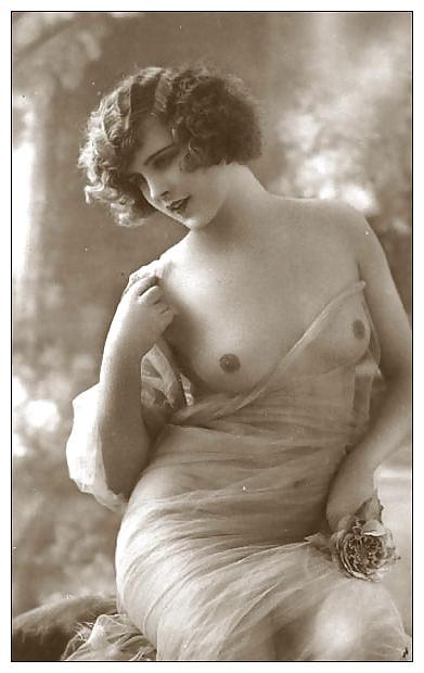 20P Vintage boobs