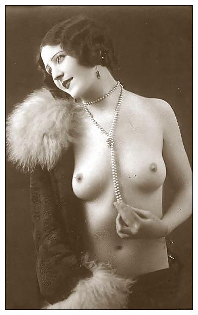 20P Vintage boobs
