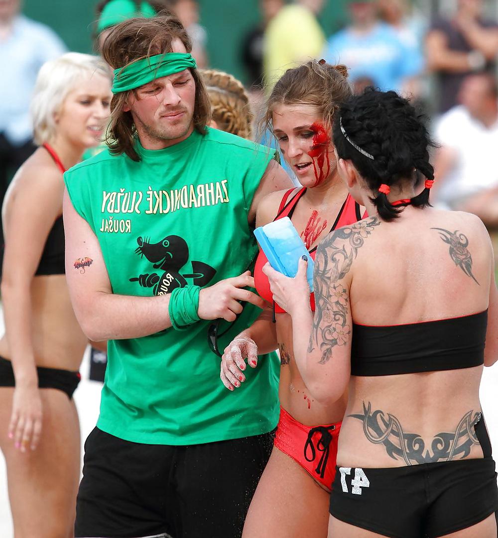 25P Sexy American Football Championship Beach