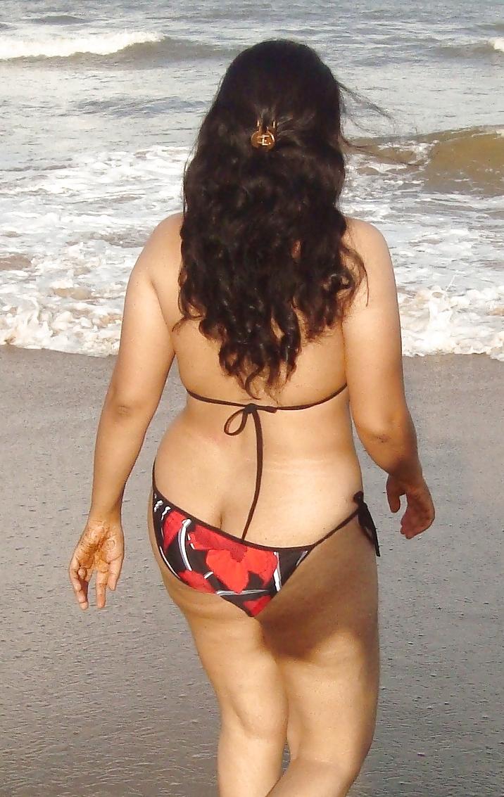 25P Indian Wife Nandita in Goa