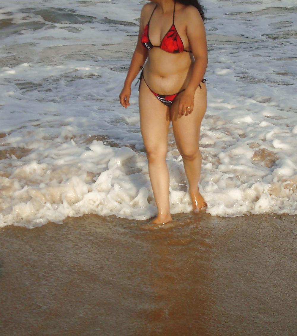 25P Indian Wife Nandita in Goa