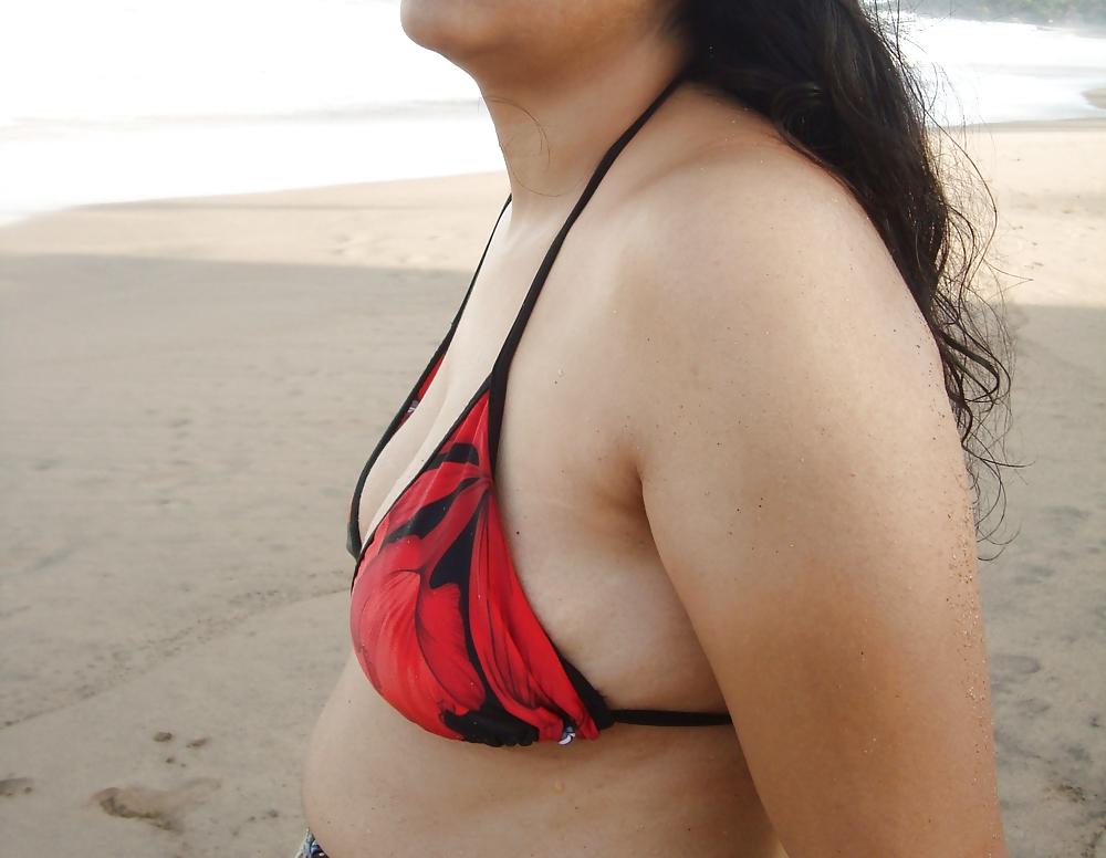 25P Indian Wife Nandita in Goa