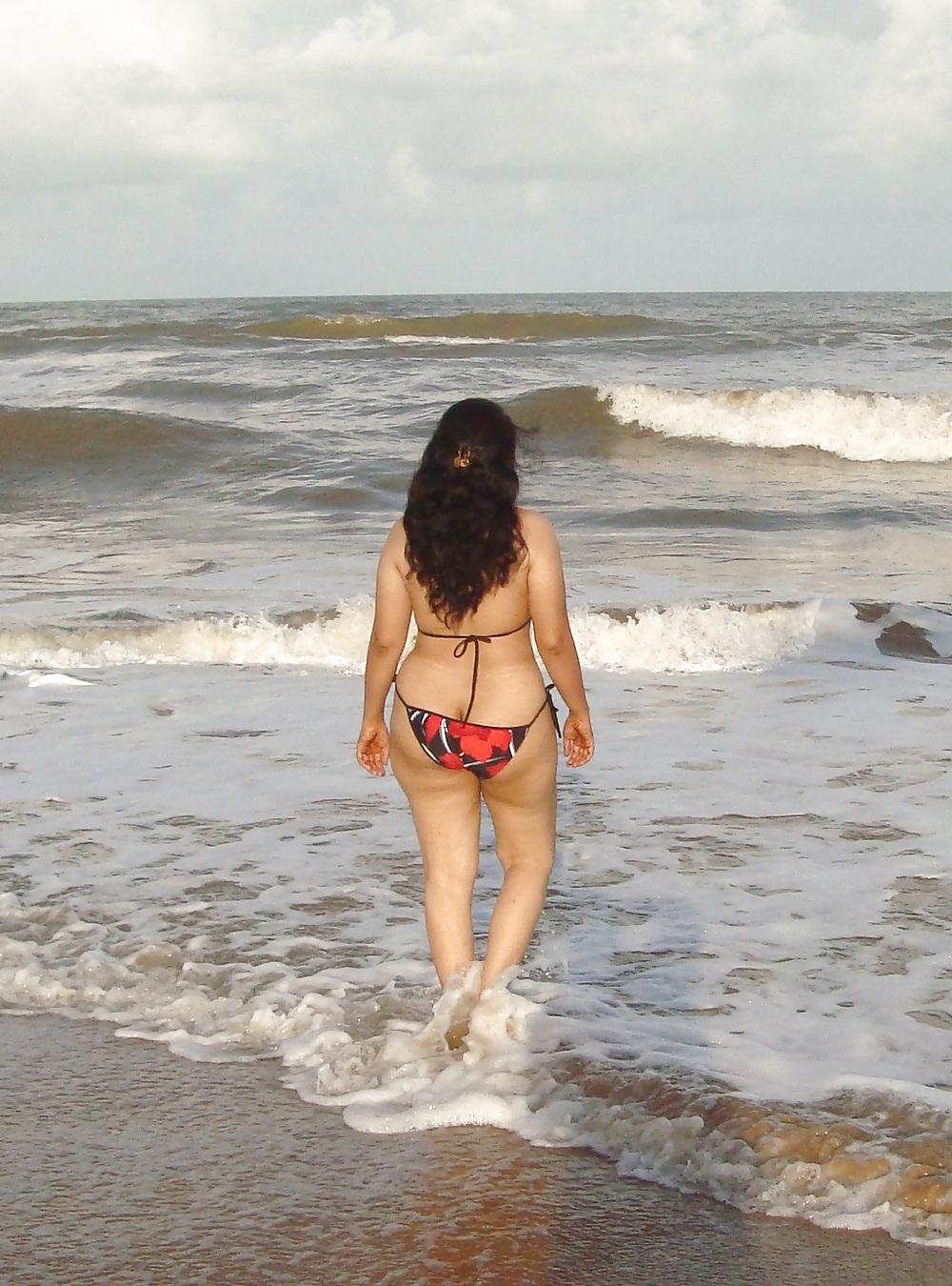 25P Indian Wife Nandita in Goa