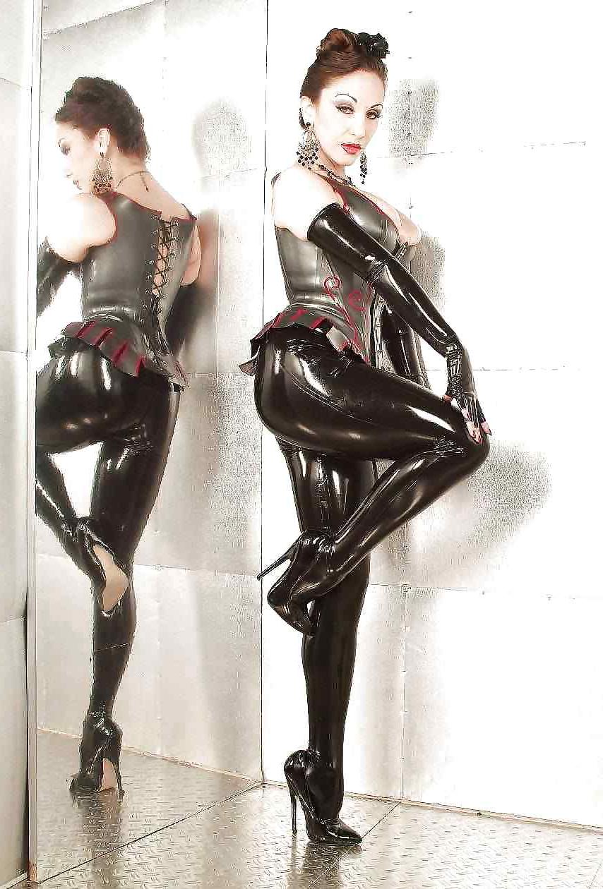 25P MIX LaTeX Babes by DarKKo