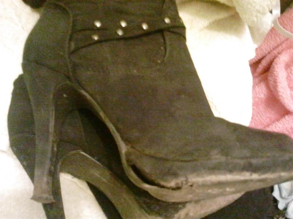 10P The boots of my girlfriend's classmate! cum on shoes!