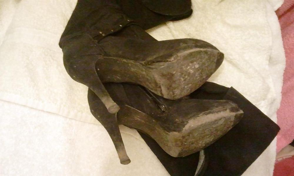 10P The boots of my girlfriend's classmate! cum on shoes!