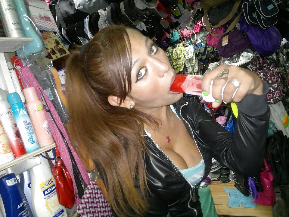 25P Spanish girl: Paola