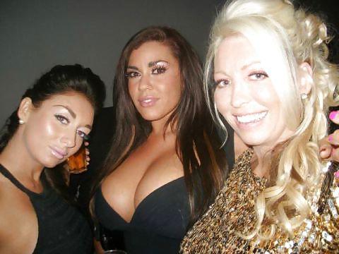 25P Huge Tits, Tight Tops 28