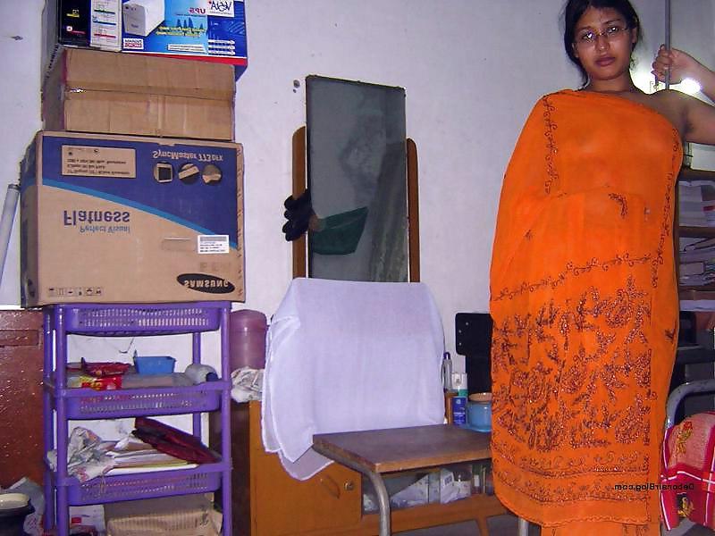 11P Indian aunty 129