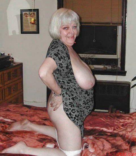 20P Saggy tits 42.