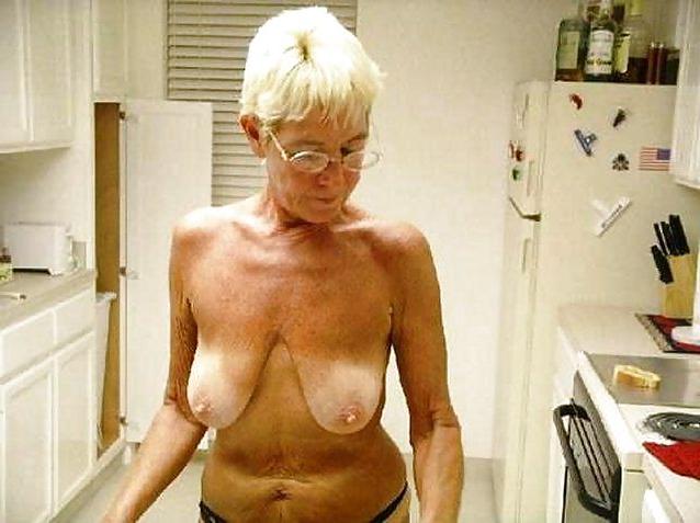 20P Saggy tits 42.