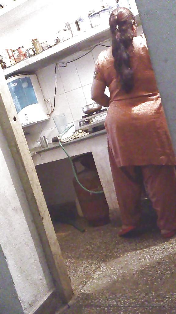25P Arab and Indian ass