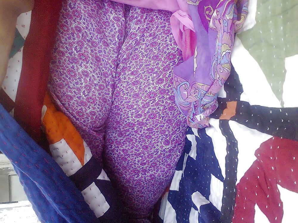 25P Arab and Indian ass