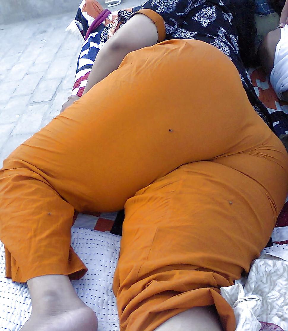 25P Arab and Indian ass