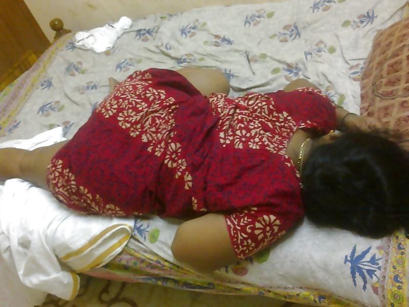 25P Arab and Indian ass