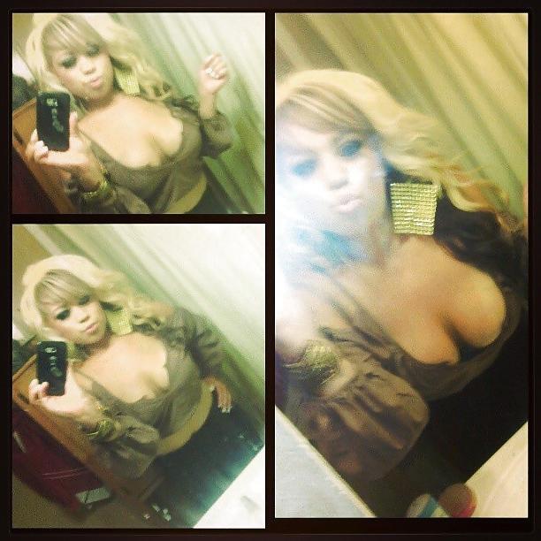 25P Young Big tit Latina milf