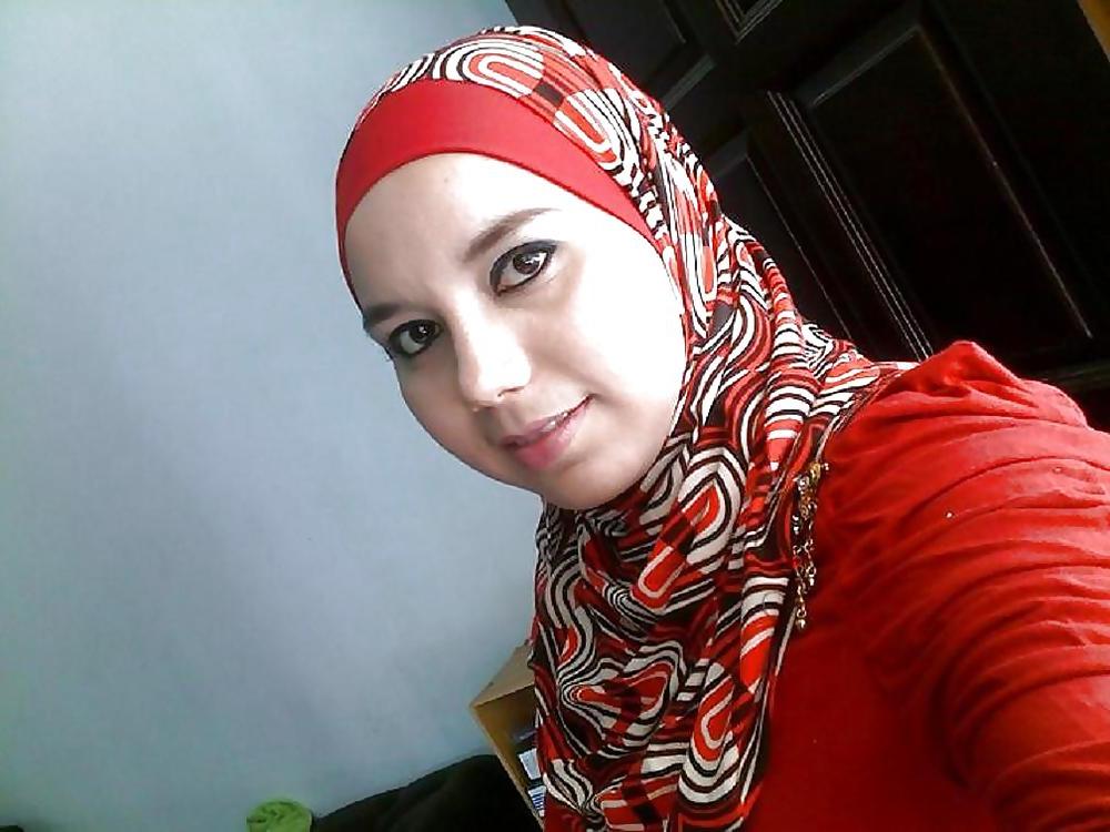 8P Arab women w big tits
