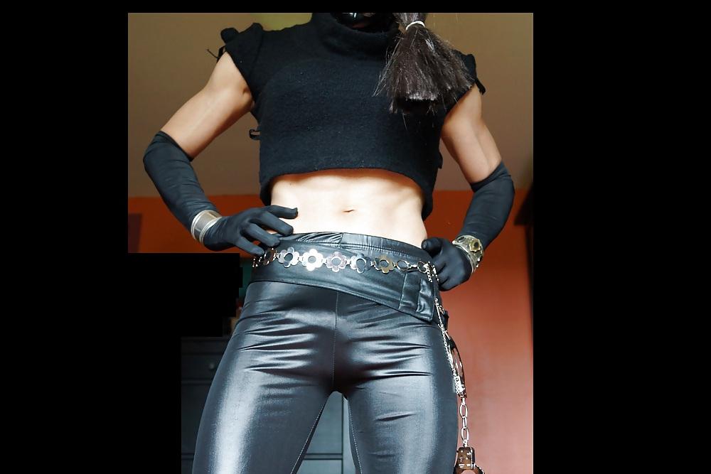 24P Cum on my boots !!!