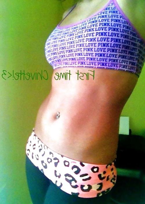 25P Sexy Girls in Sports Bras