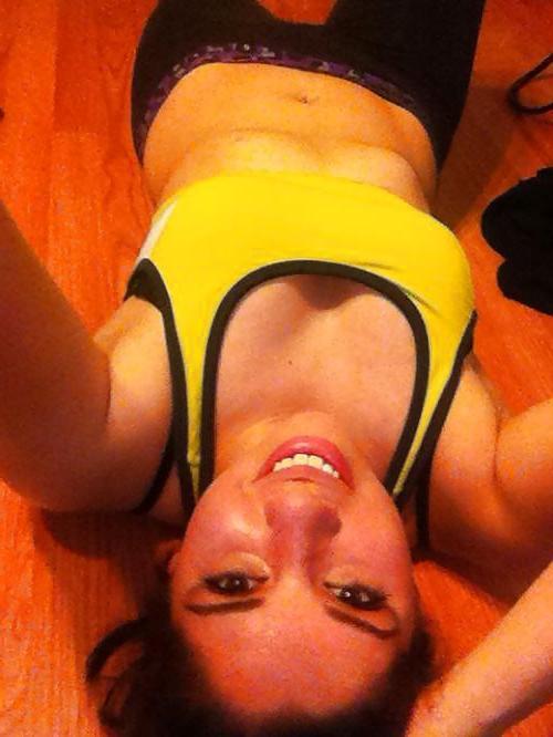 25P Sexy Girls in Sports Bras