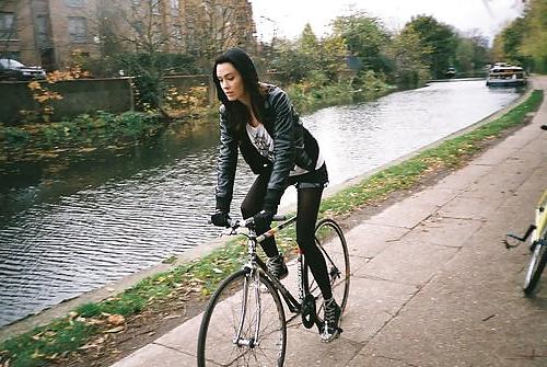 25P Female sexy legs nylon bicycle