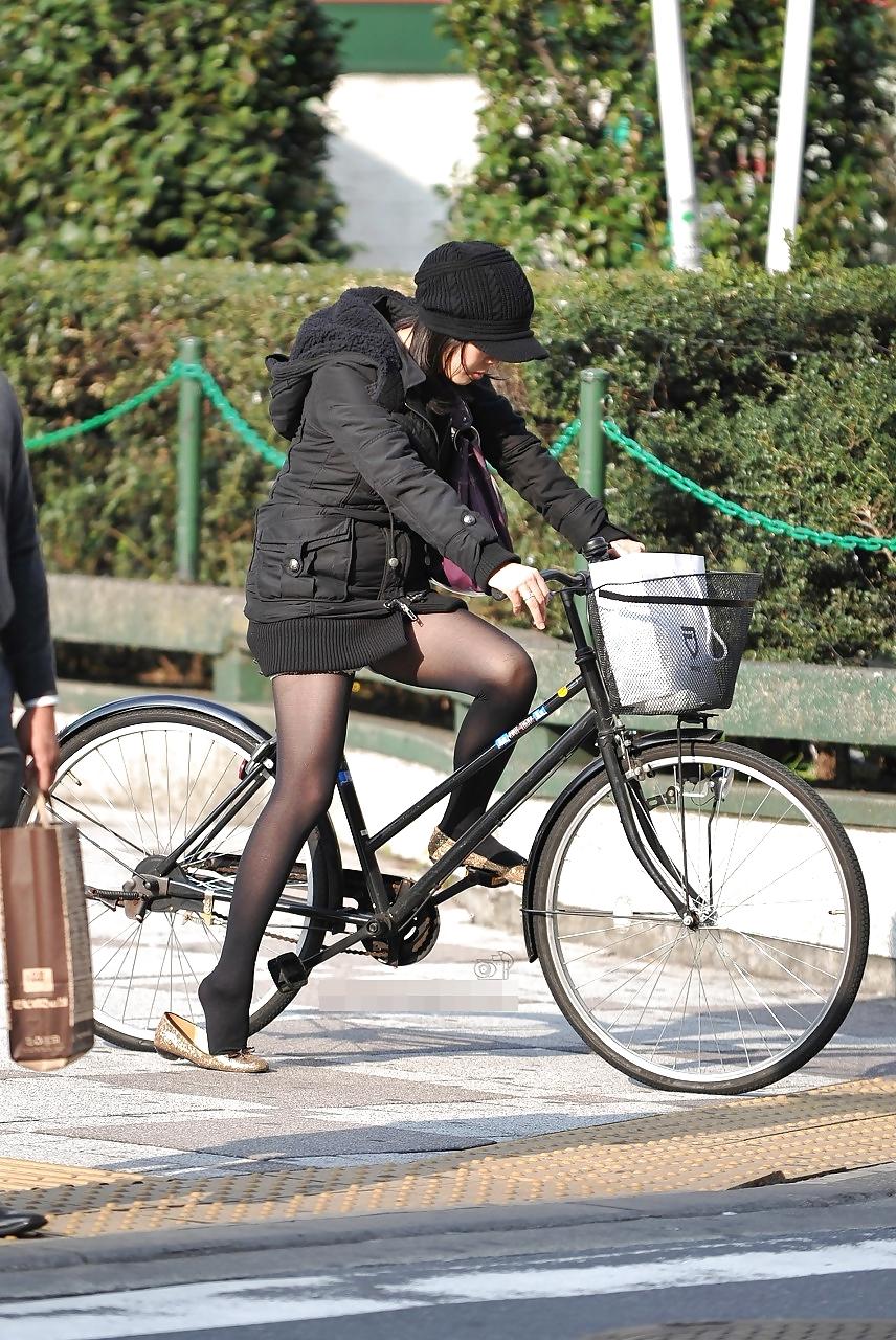 25P Female sexy legs nylon bicycle