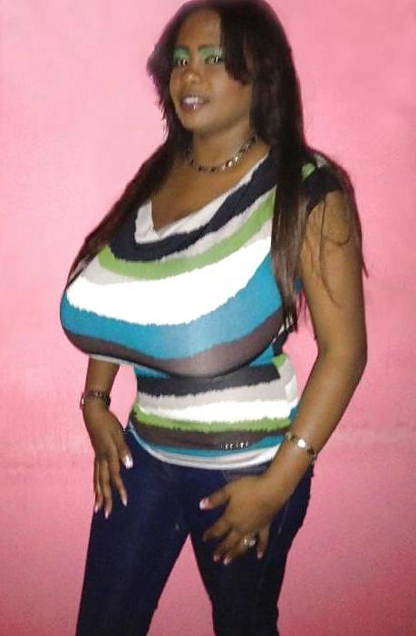 20P Huge Tits, Tight Tops 40