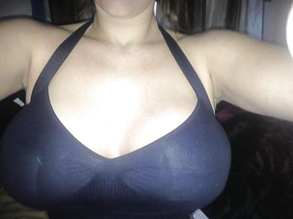 20P Huge Tits, Tight Tops 40
