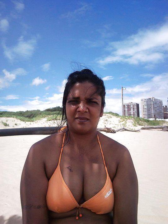 25P Sexy indian aunty