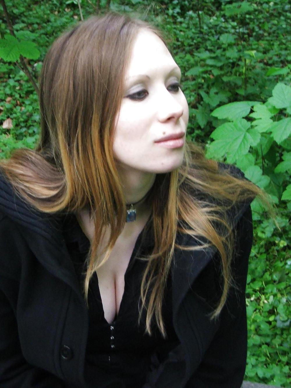 25P Sexy Blonde German Gothic Teen