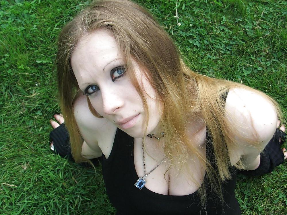 25P Sexy Blonde German Gothic Teen