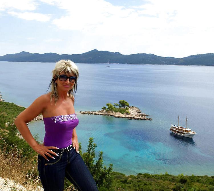 25P Hot blonde euro milf nn