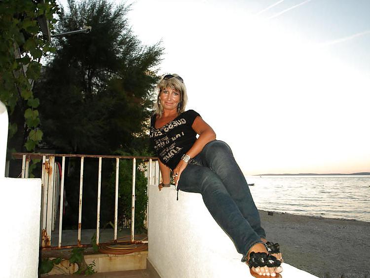 25P Hot blonde euro milf nn