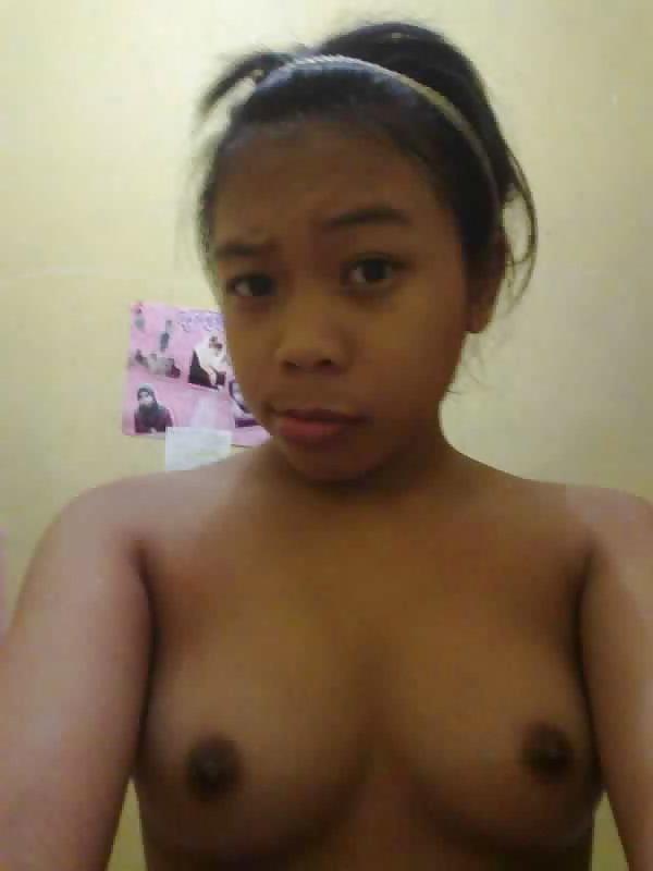 25P Indonesian Uchy M Agustina Prianti