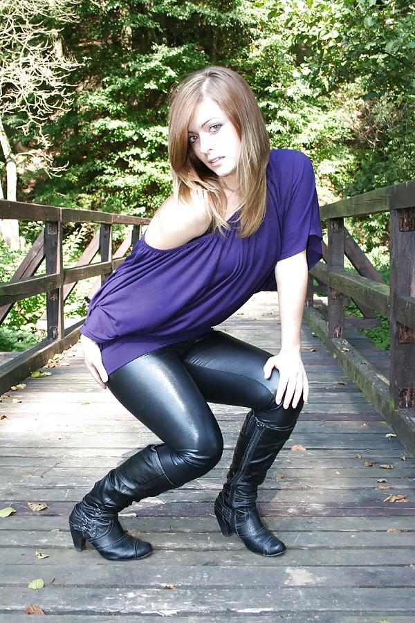 25P Shiny Leggings And Boots