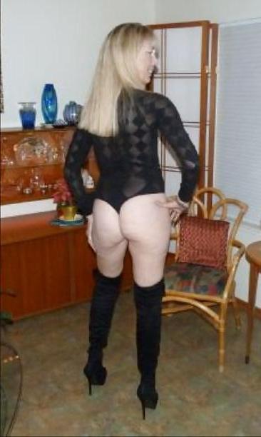 9P She loves her new boots