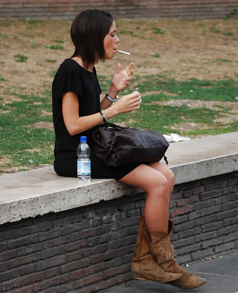 25P Candid Smoking