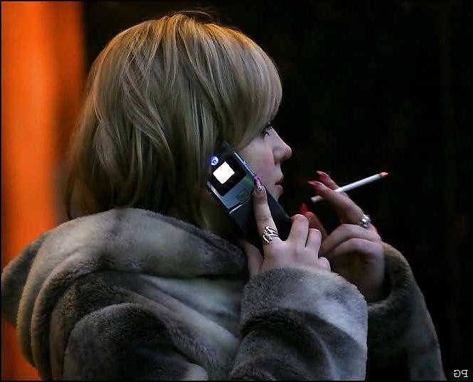 25P Candid Smoking