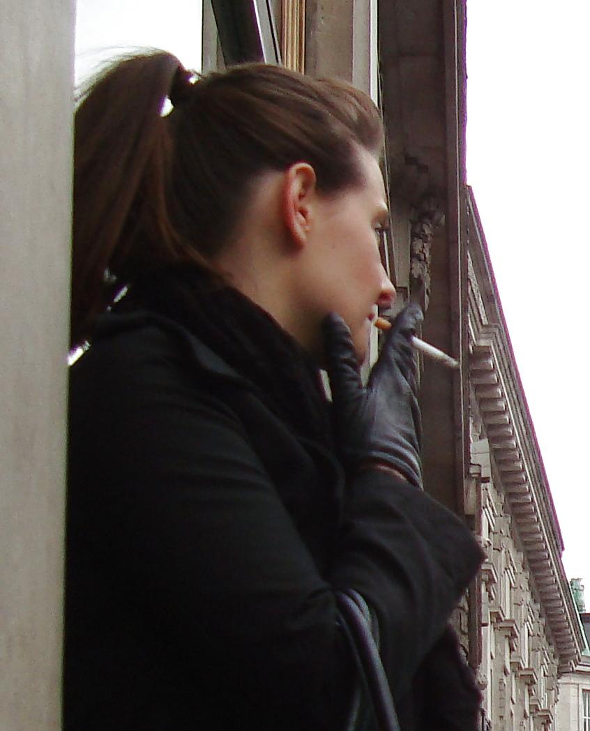 25P Candid Smoking
